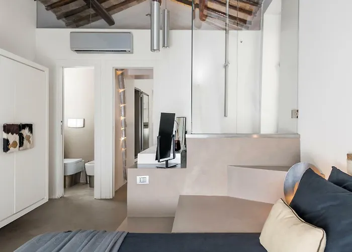 Апартаменты Two Bedrooms With Solarium With View On San Peter Church And Sant'angelo Castle Рим